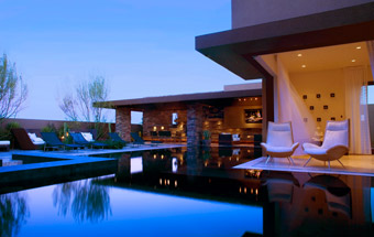 casapool.jpg